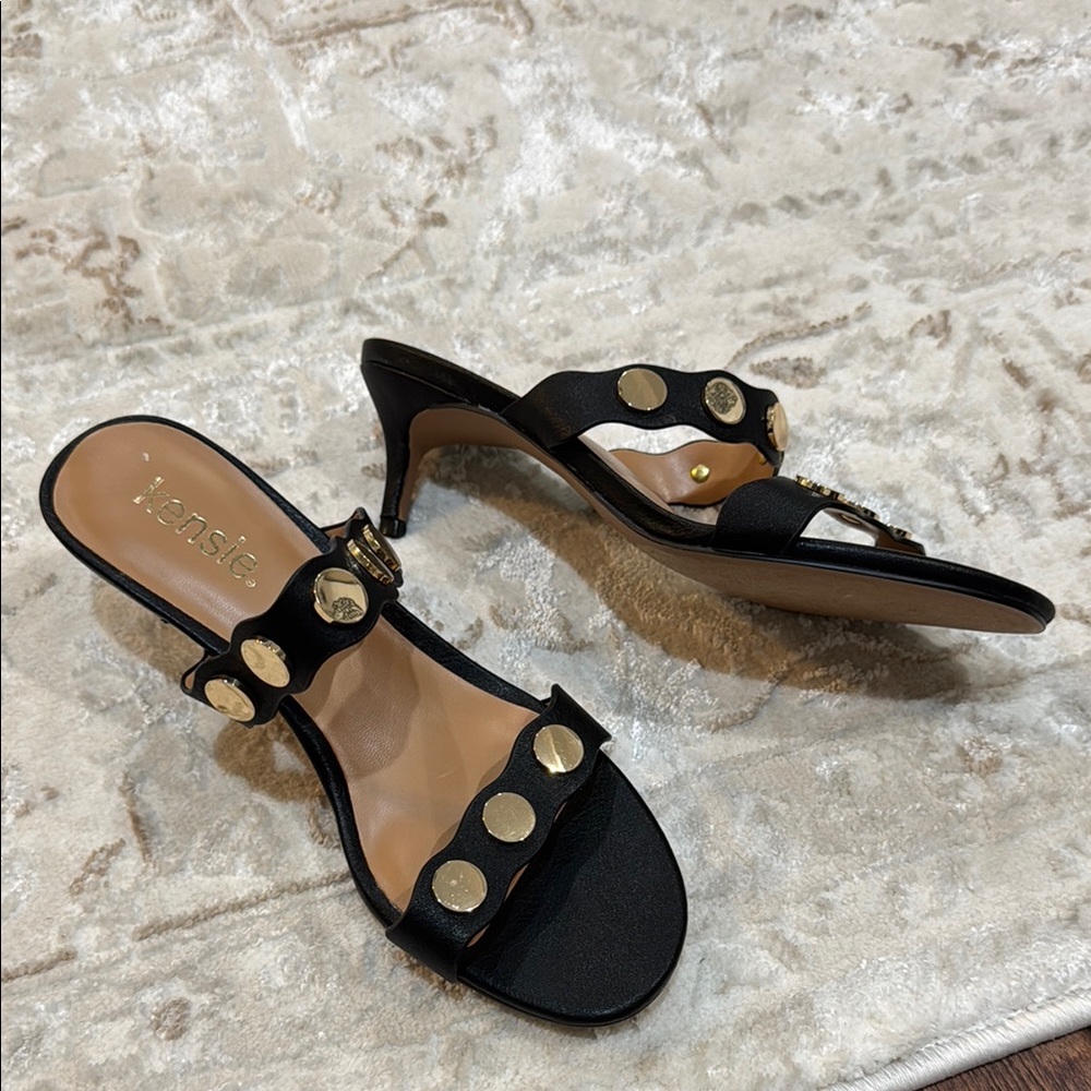 Kensie Black and Gold Heels with Chic Metallic Accents